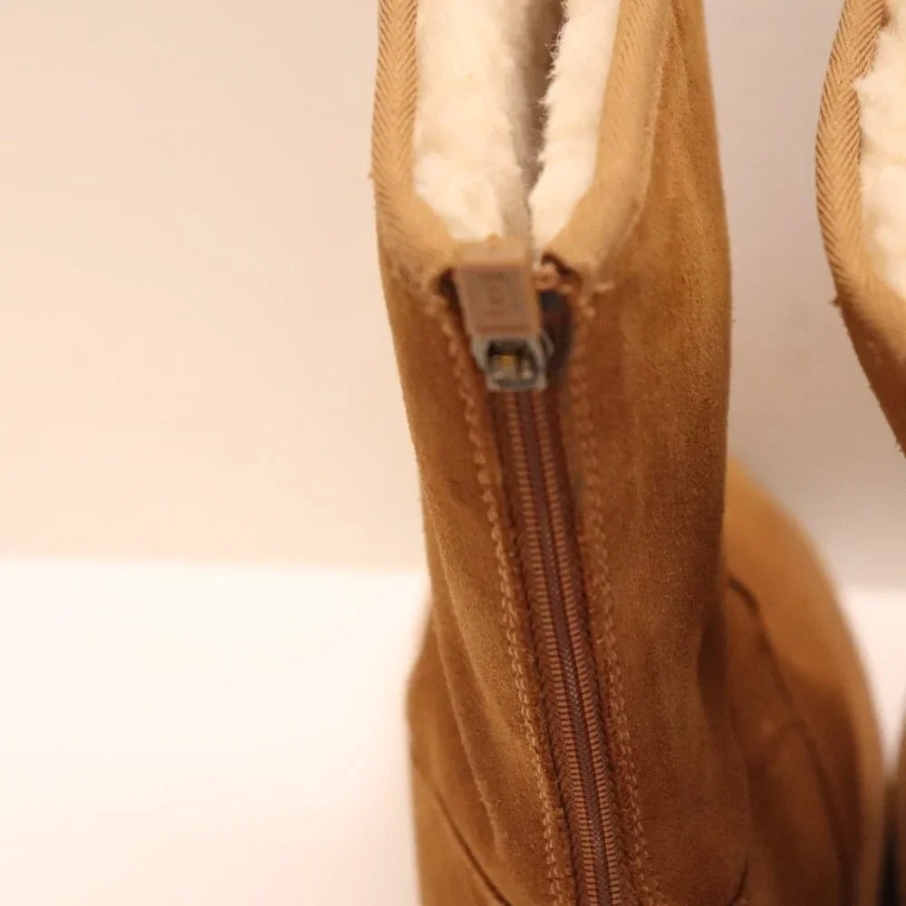 UGG‎ Boots Women's Chestnut S/N 1103742 Size US 4nFur Lined Zipper on Back